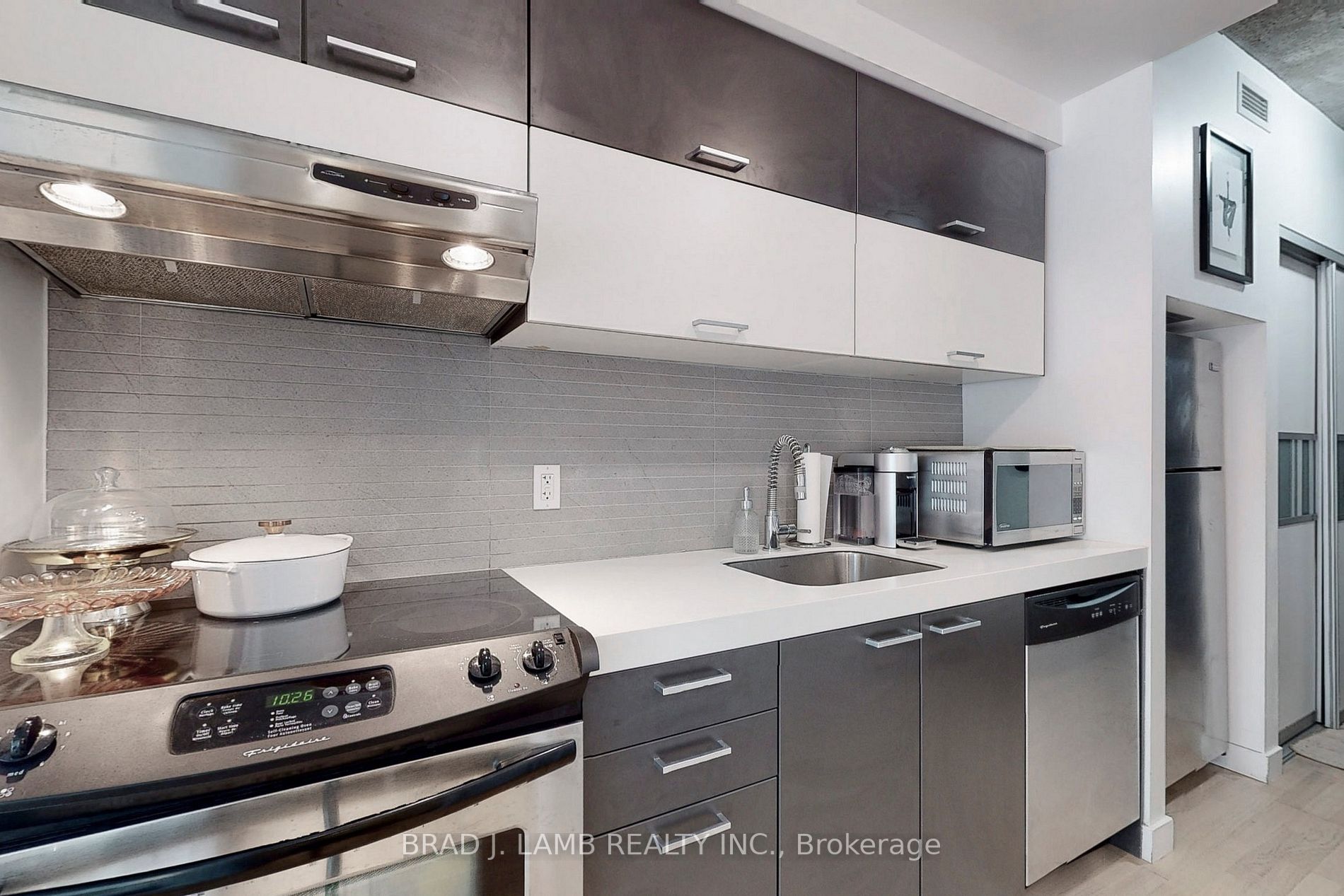 55 Stewart St, #518