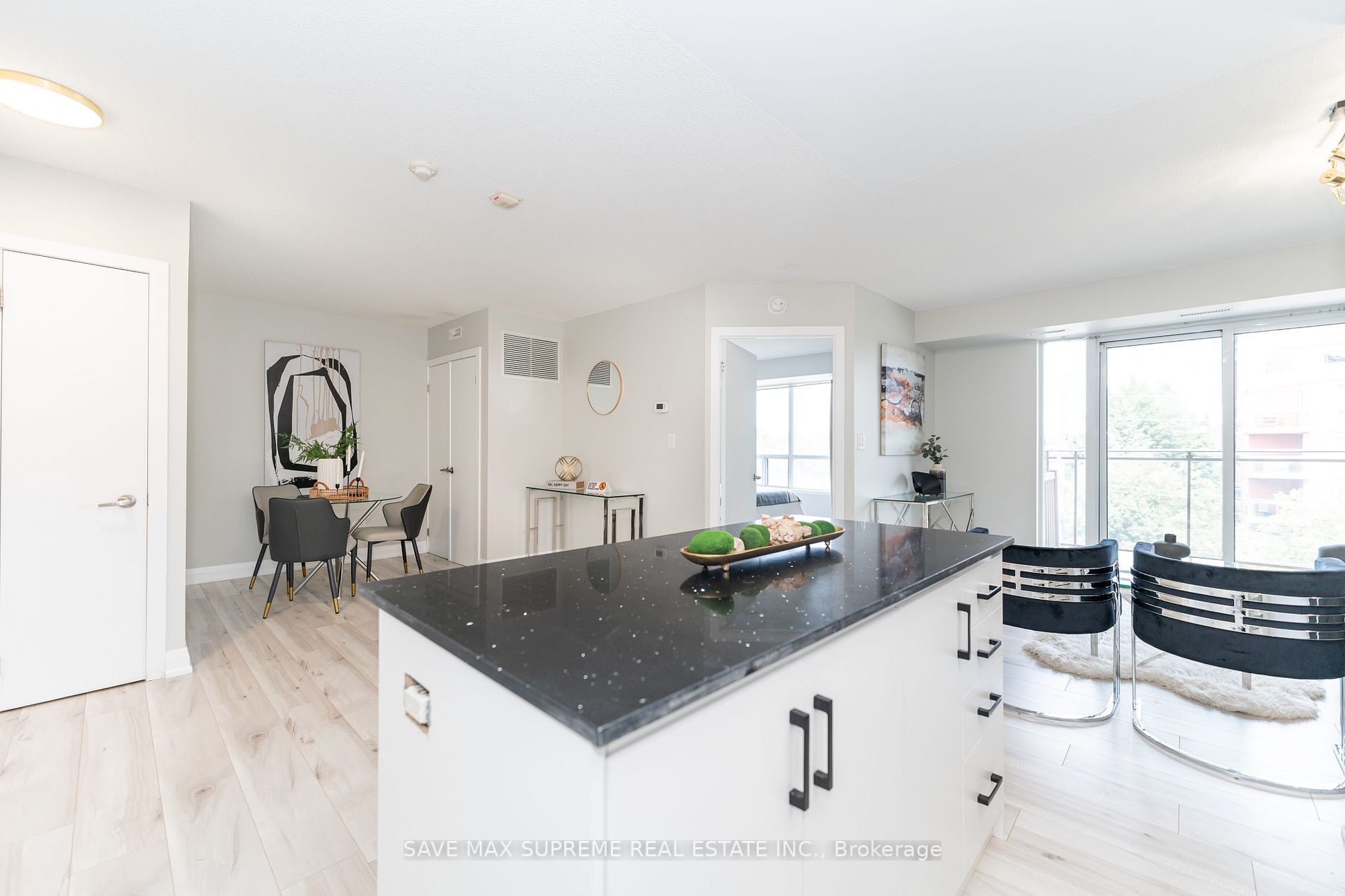 801 Sheppard Ave W, #515