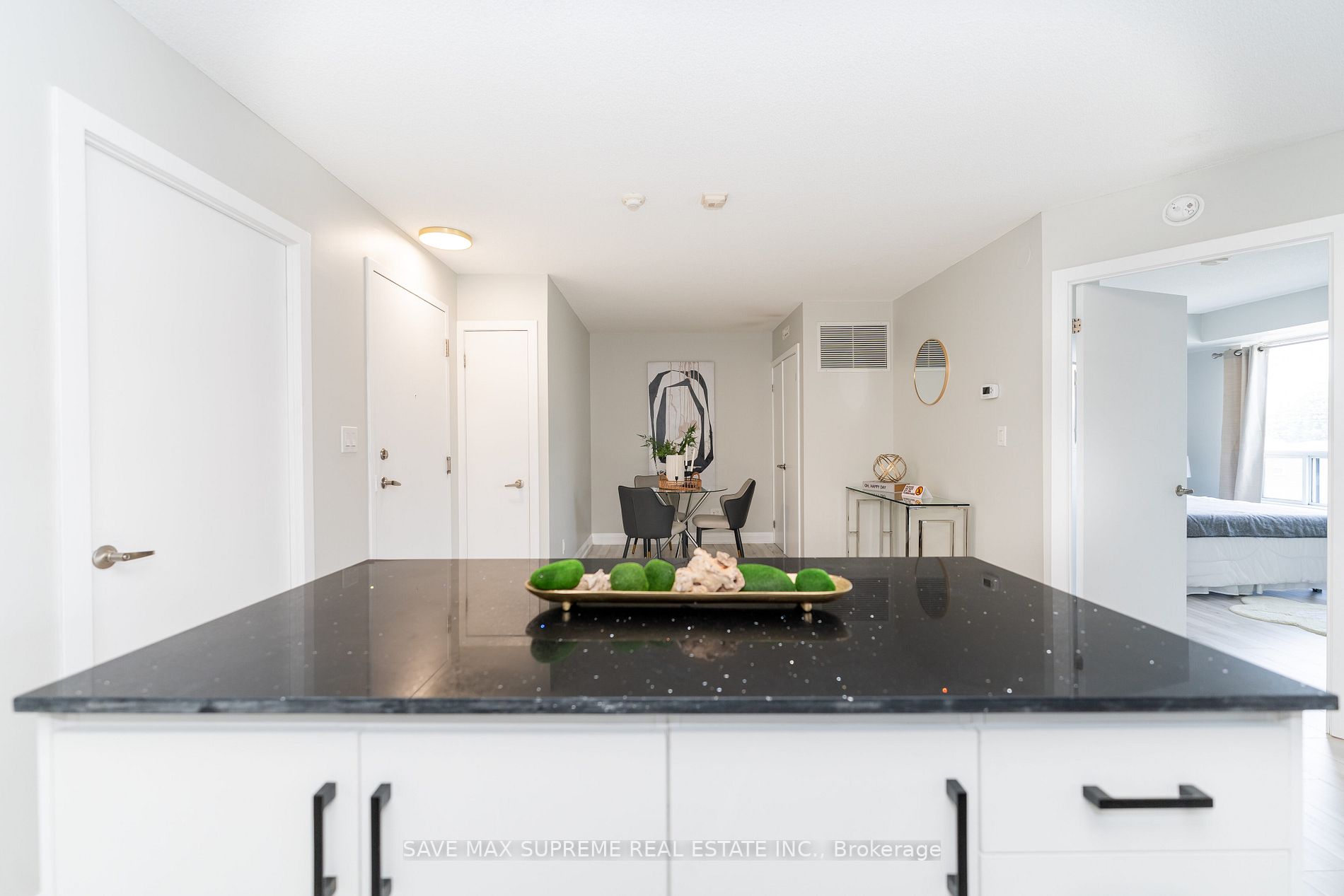 801 Sheppard Ave W, #515