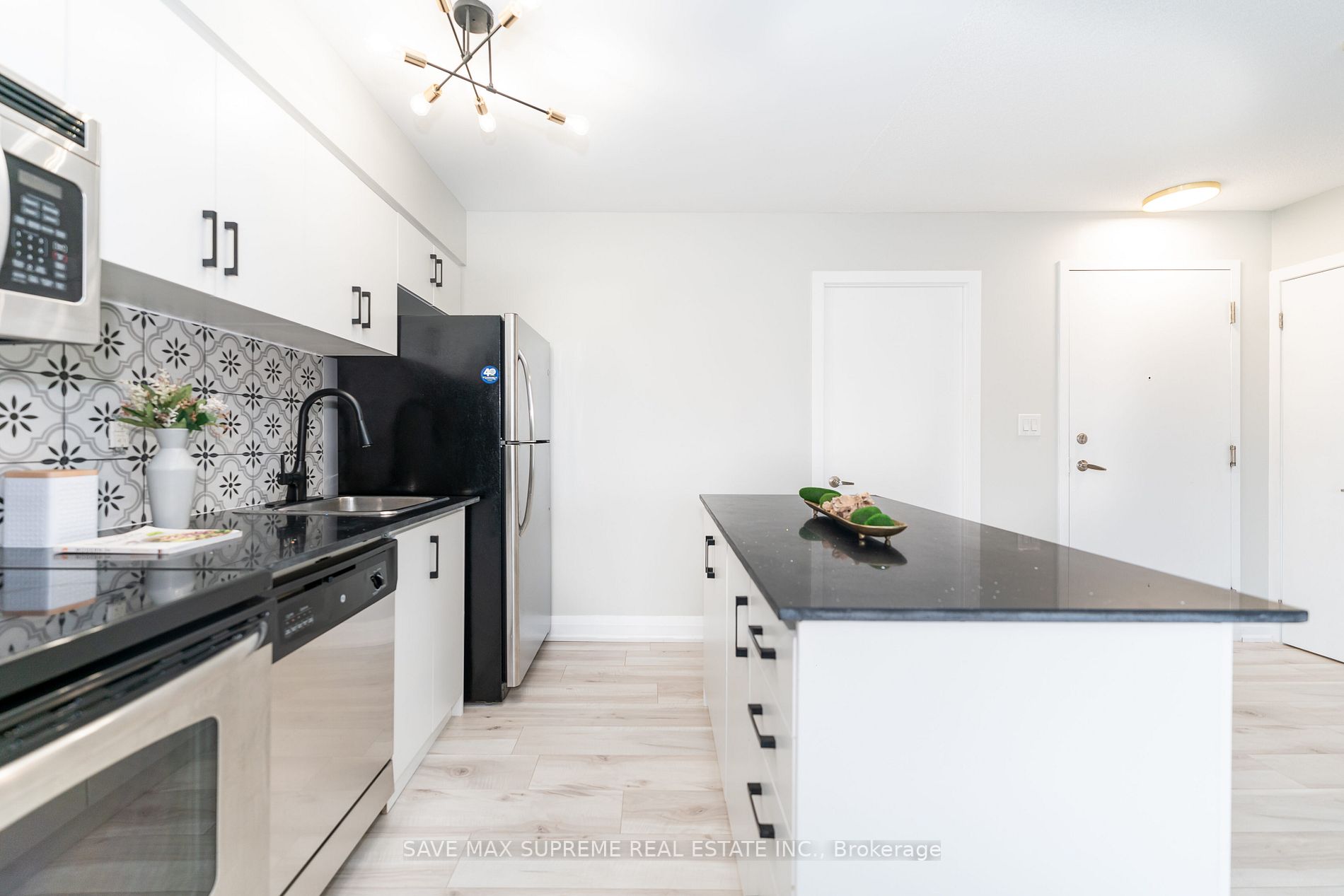 801 Sheppard Ave W, #515