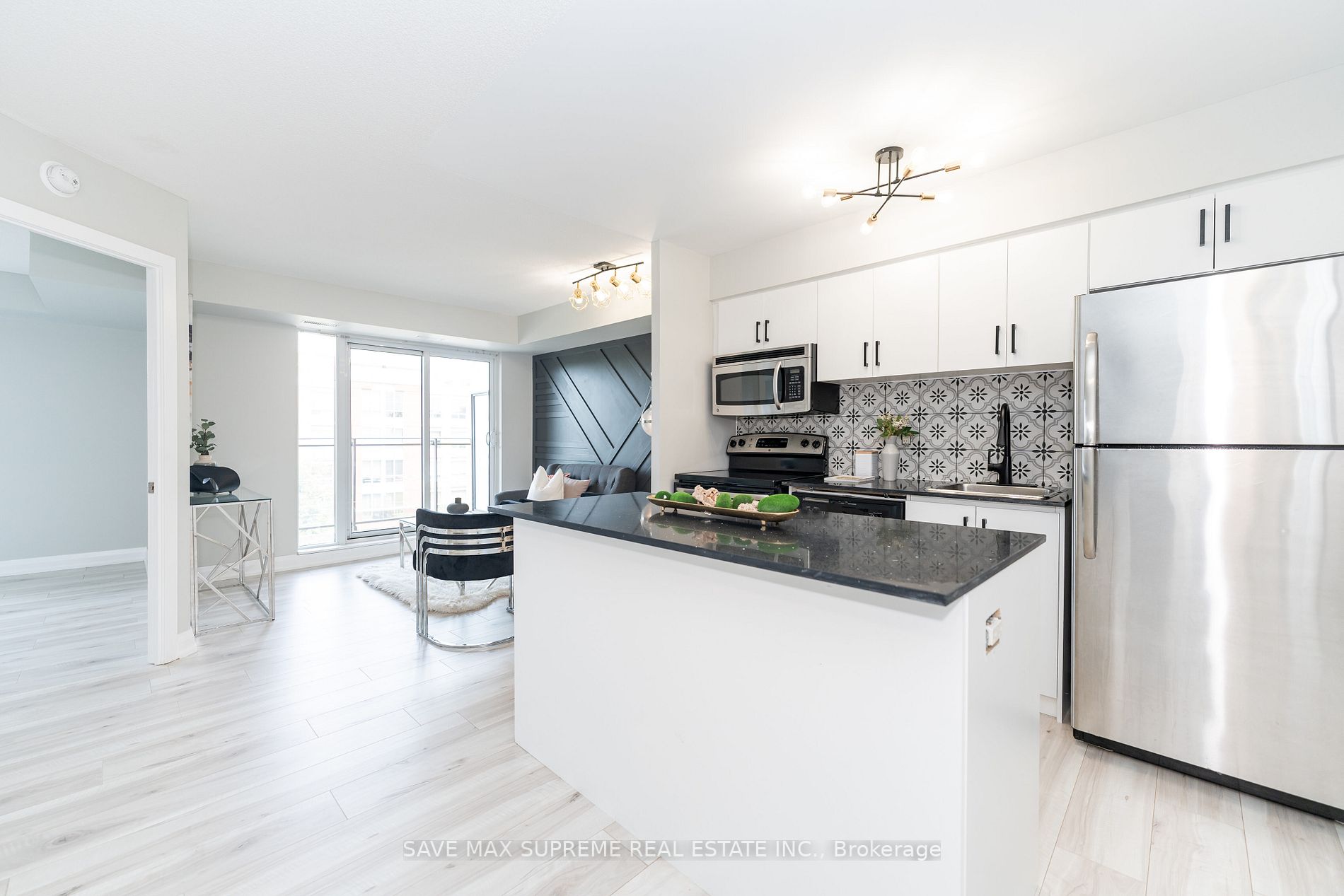 801 Sheppard Ave W, #515
