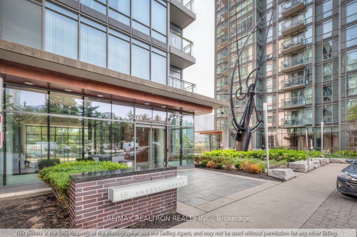 15 Brunel Crt, #715