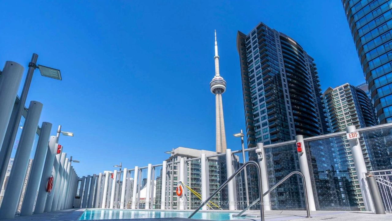 10 York St, #801