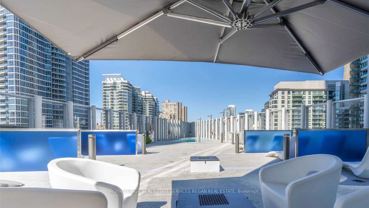10 York St, #801