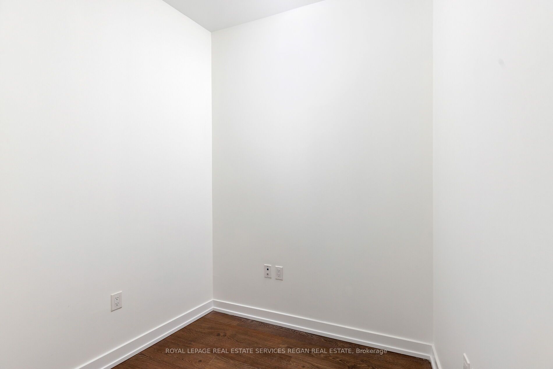 10 York St, #801