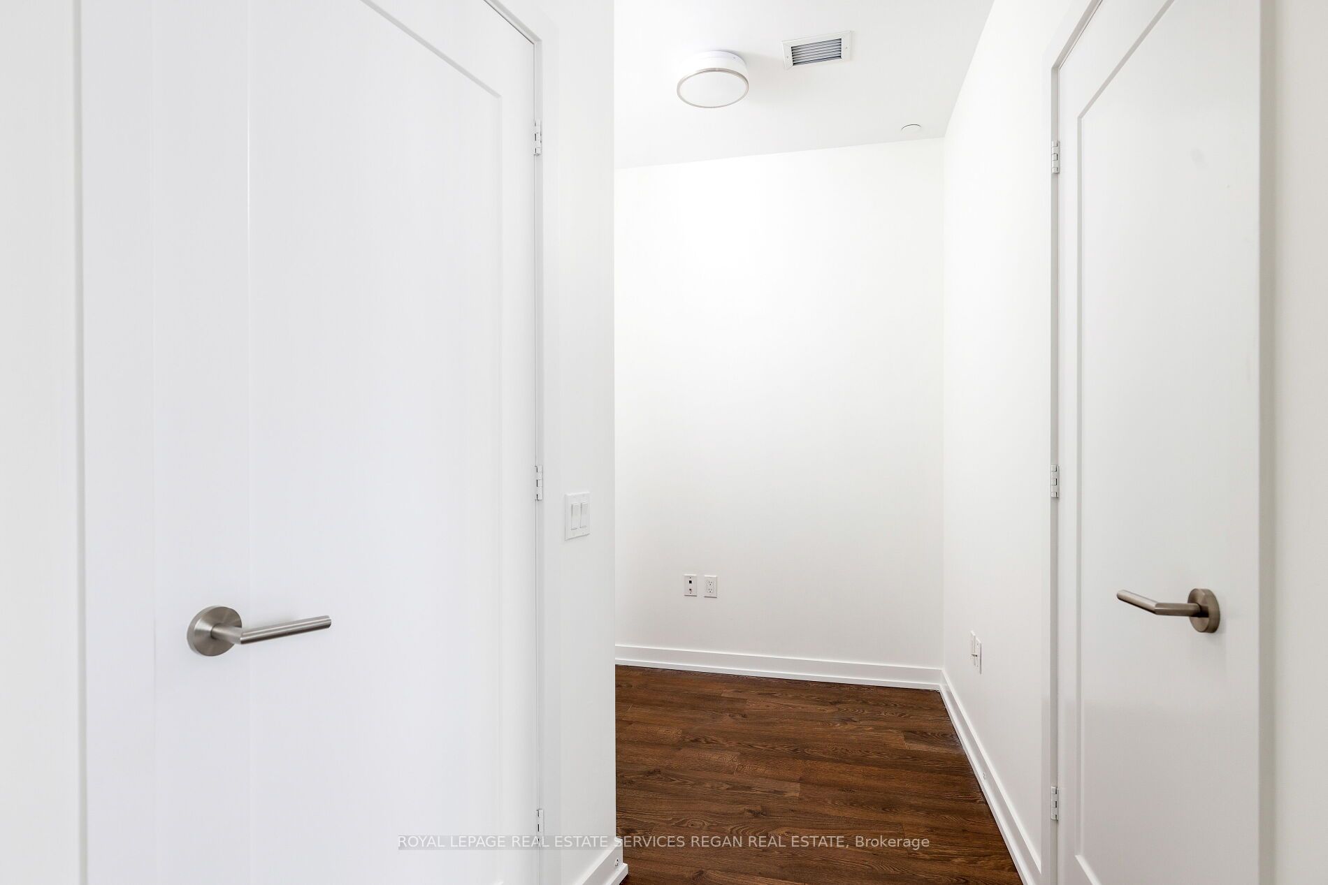 10 York St, #801