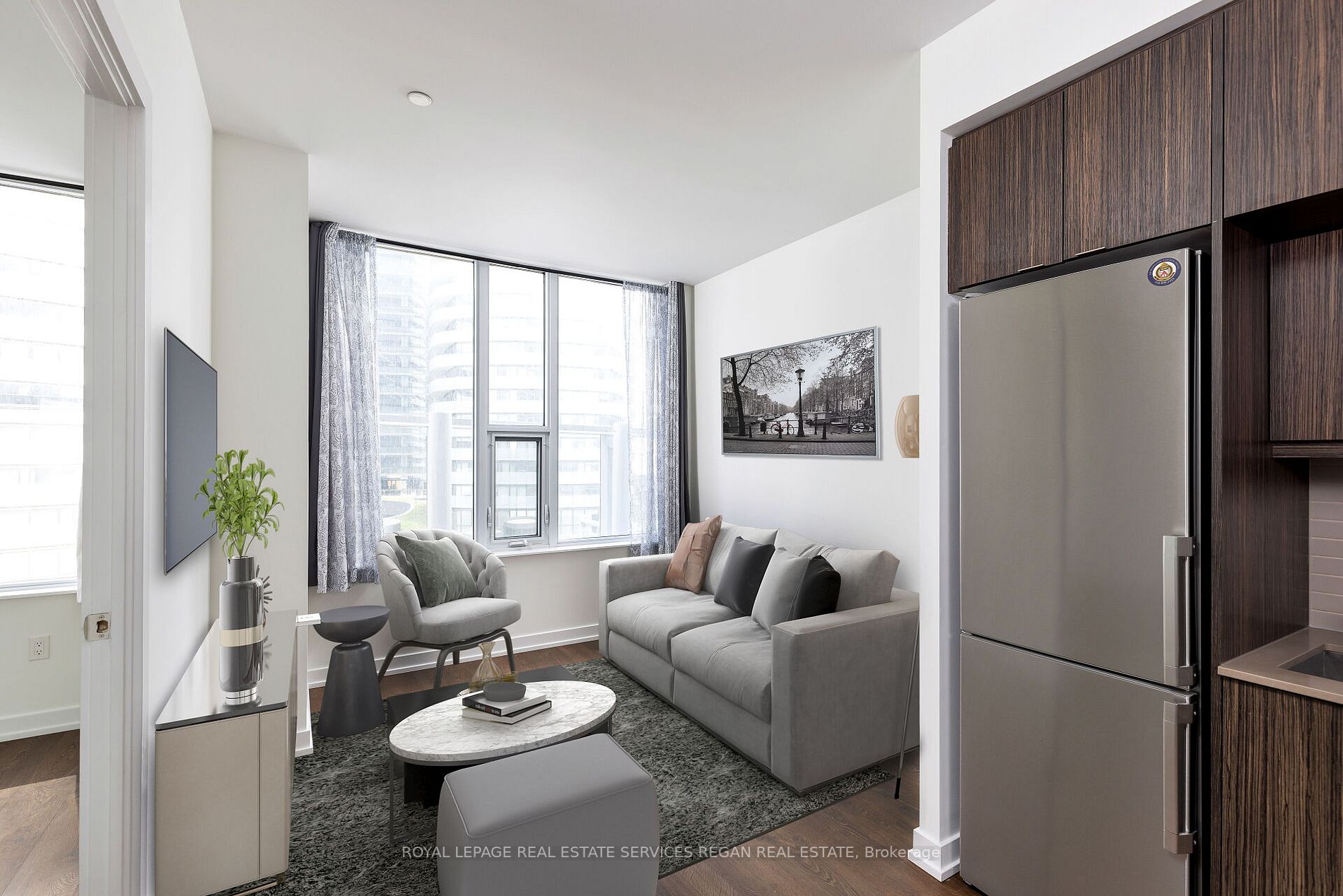 10 York St, #801