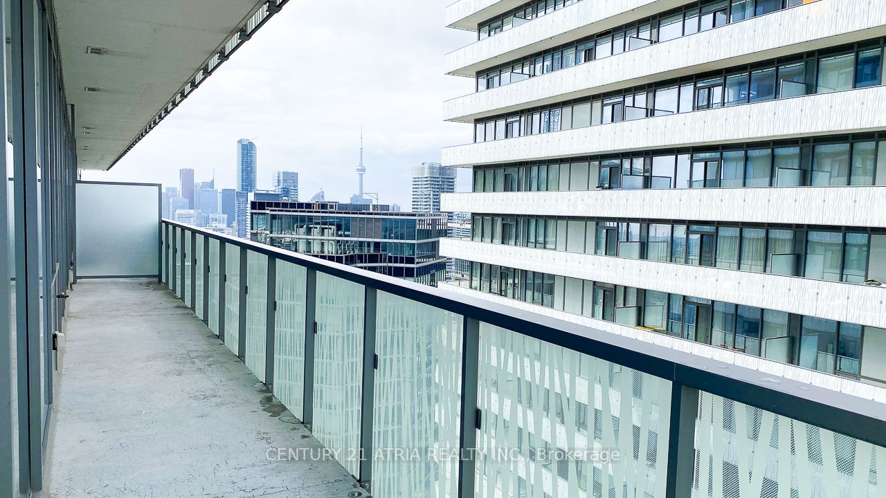 50 Charles St E, #4906