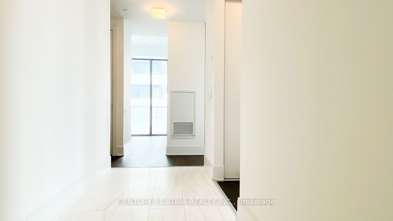 50 Charles St E, #4906