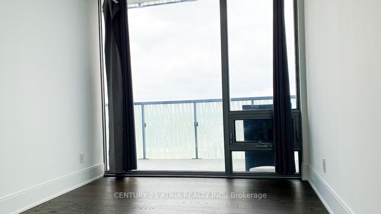 50 Charles St E, #4906