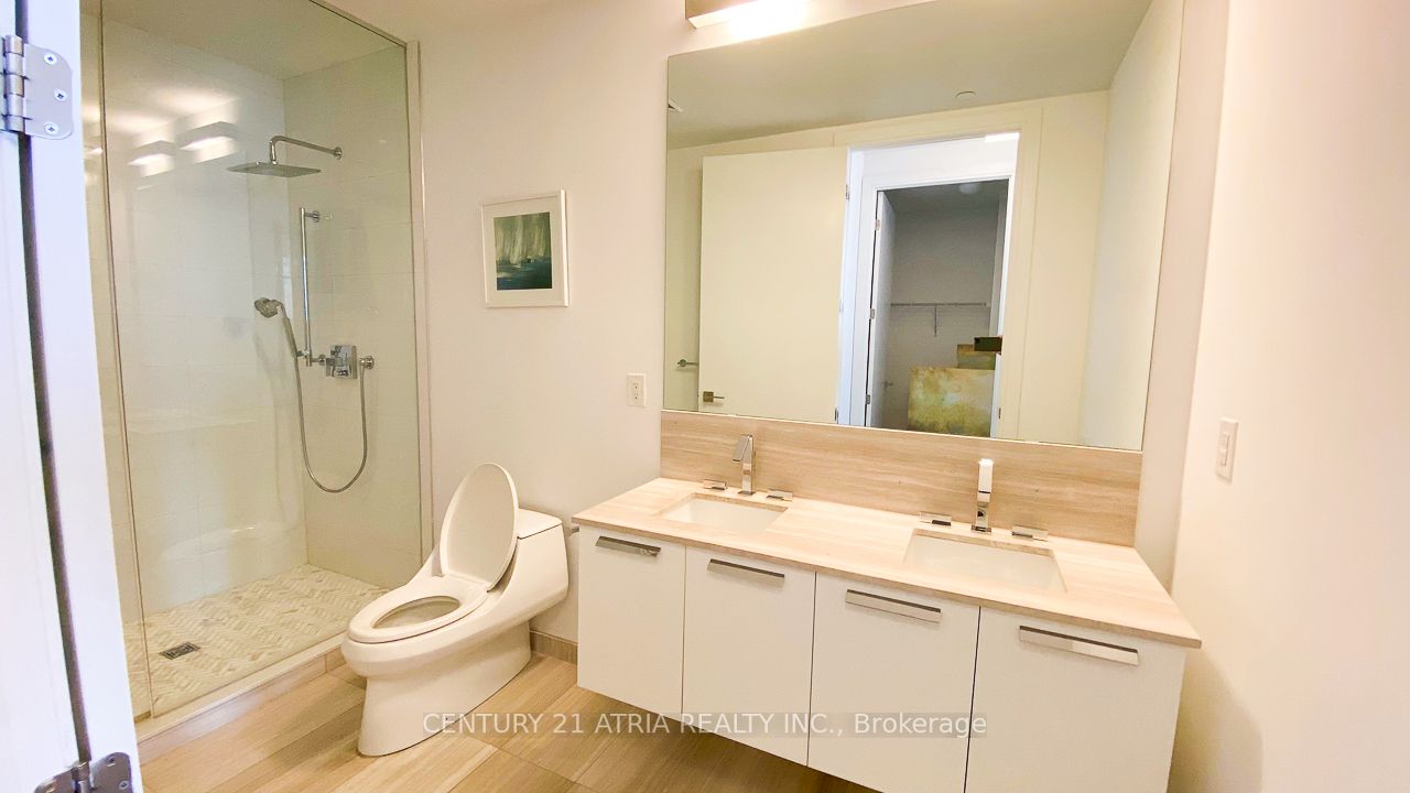 50 Charles St E, #4906