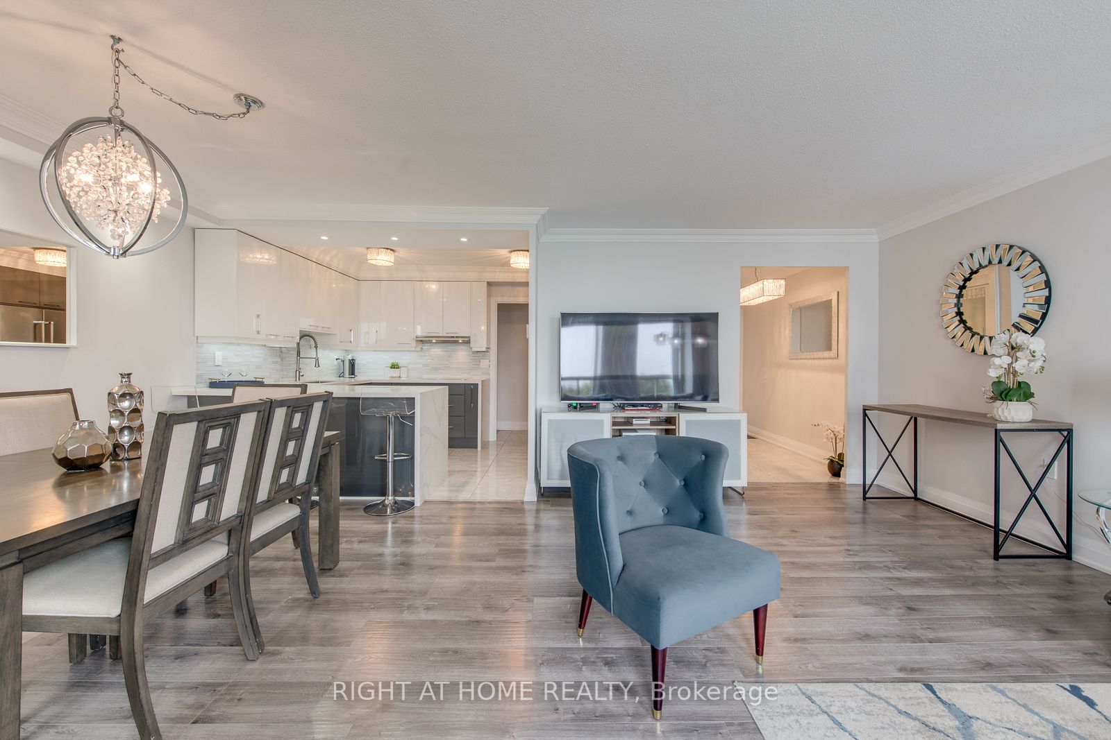 130 Neptune Dr, #509