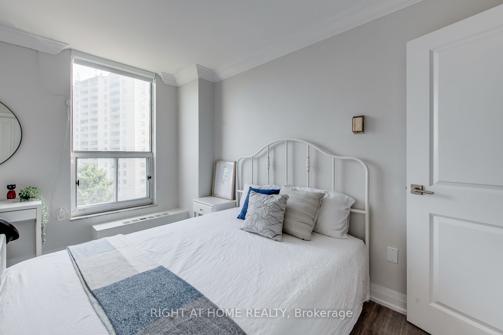 130 Neptune Dr, #509