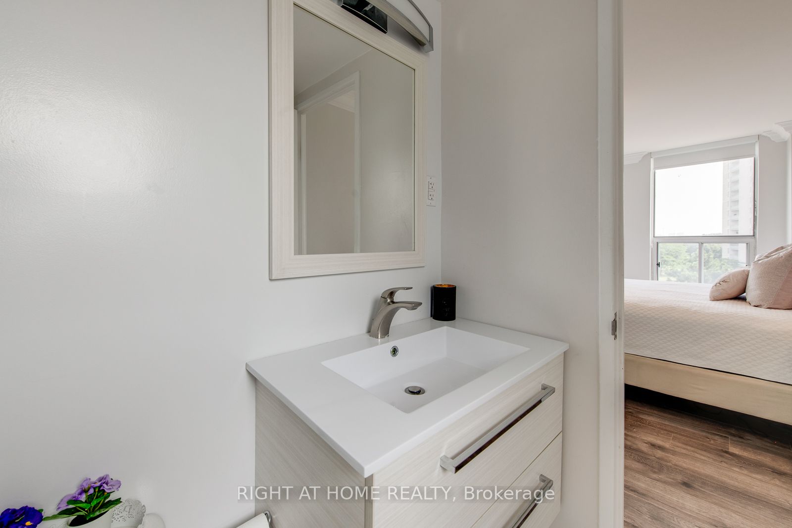 130 Neptune Dr, #509