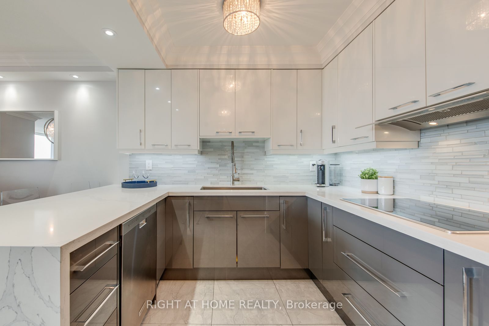 130 Neptune Dr, #509