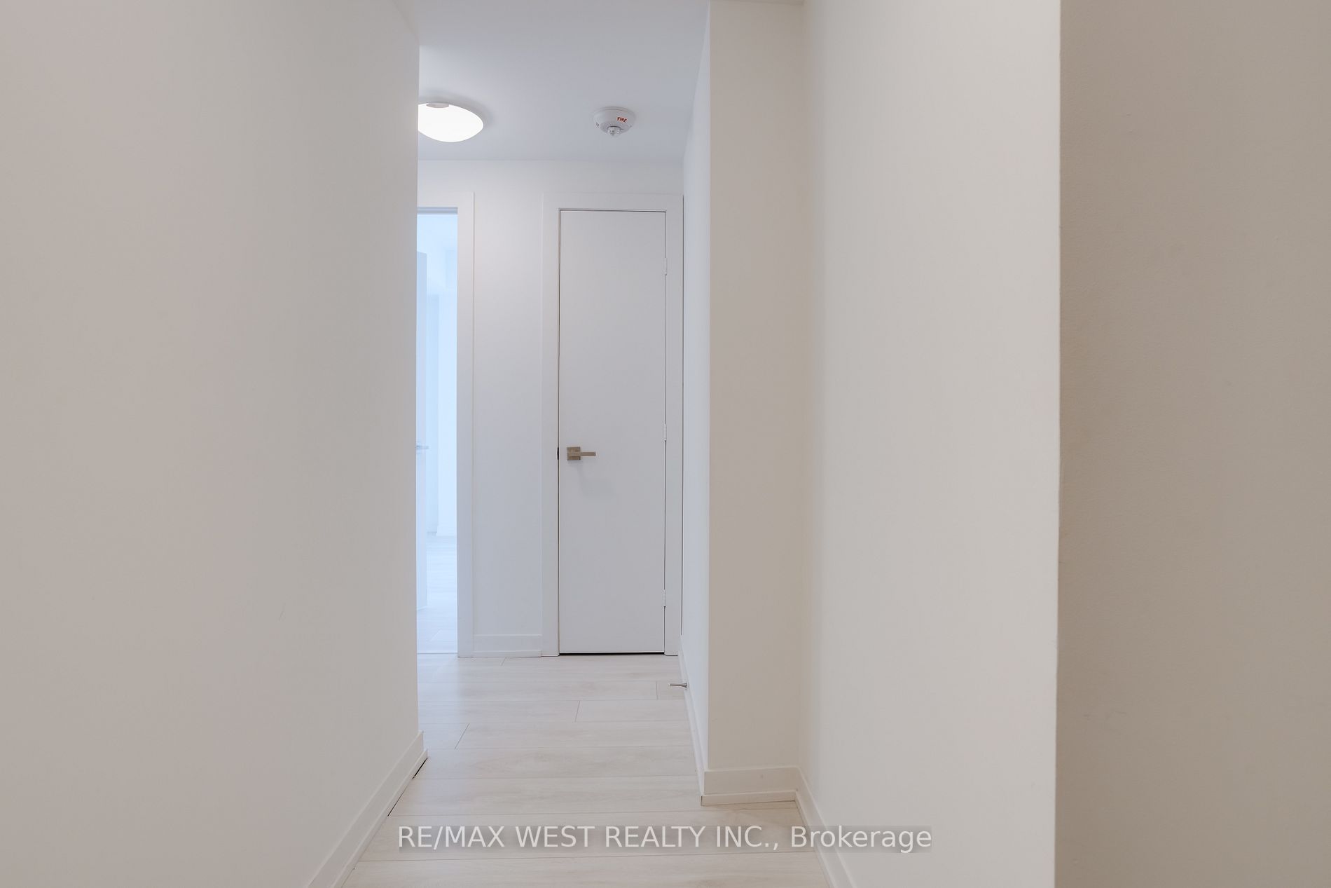 223 St. Clair Ave W, #613