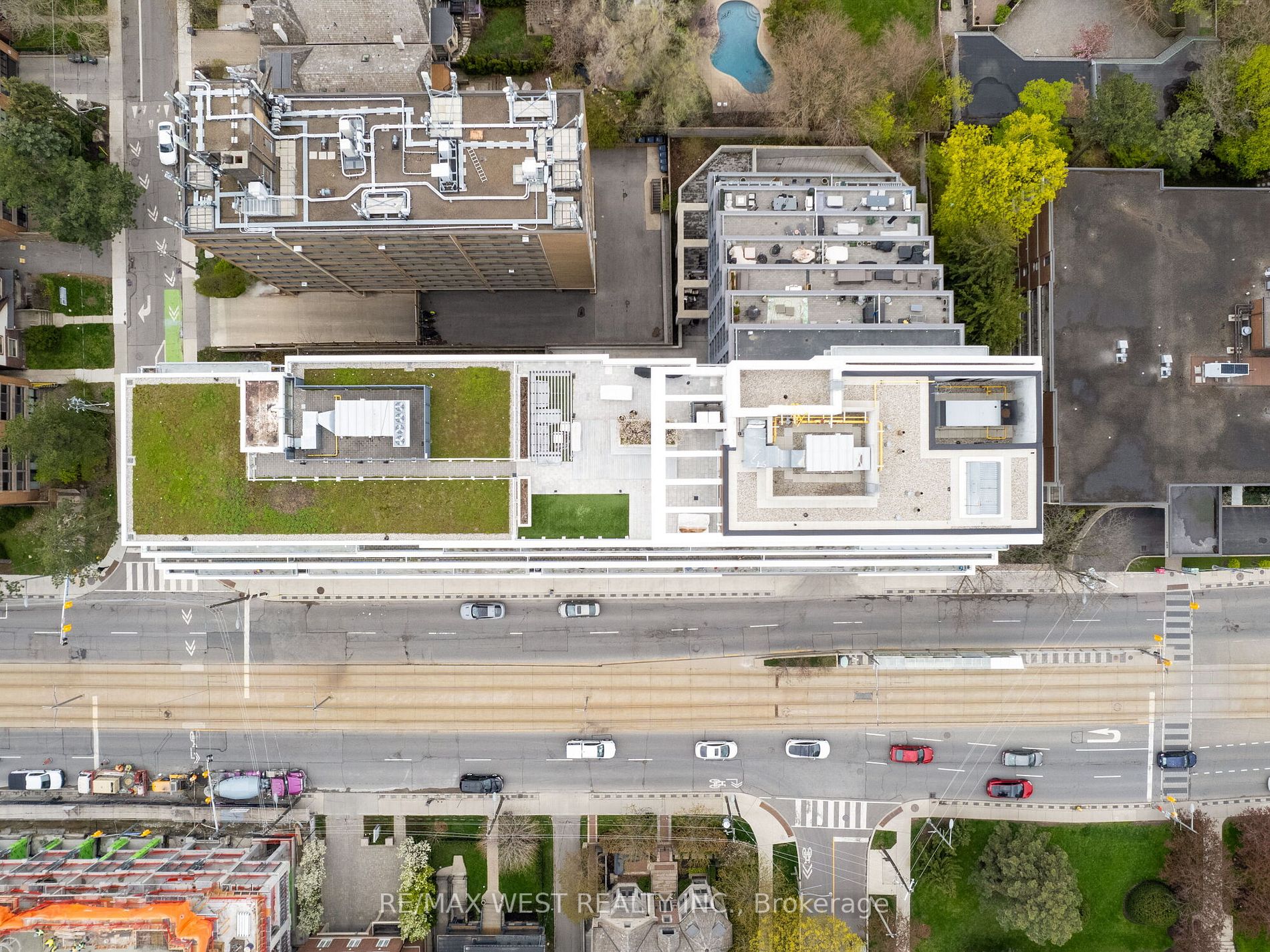 223 St. Clair Ave W, #613