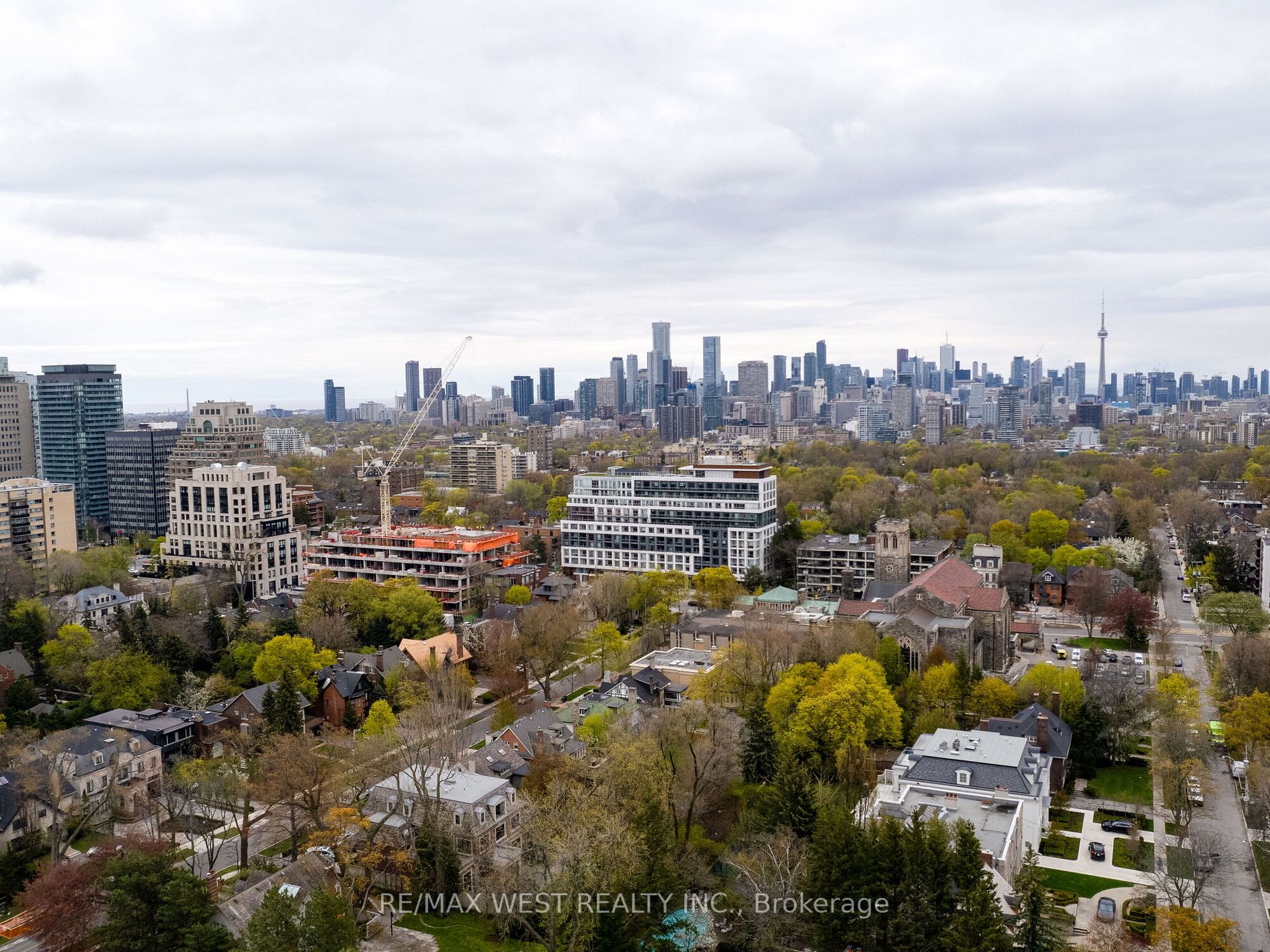223 St. Clair Ave W, #613