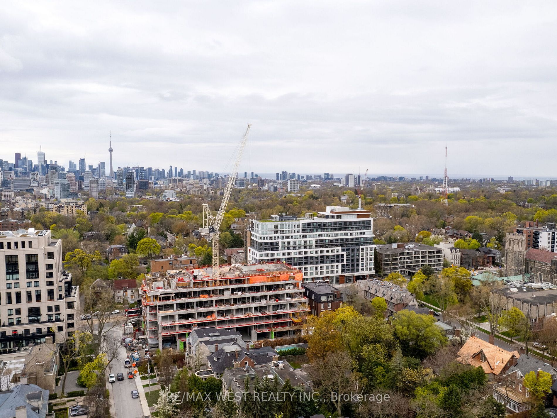 223 St. Clair Ave W, #613