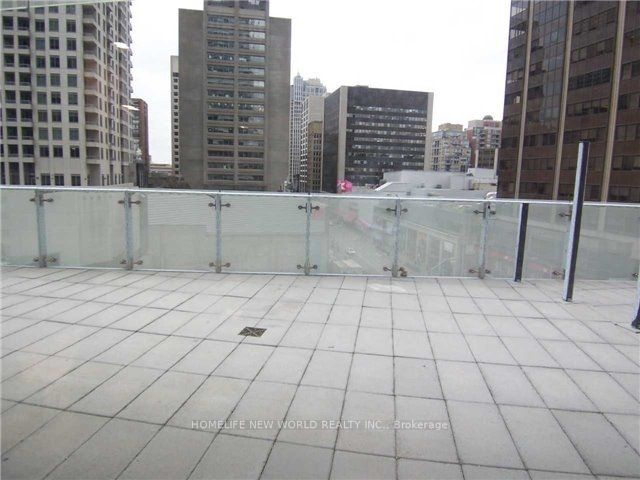 1 Bloor St E, #519