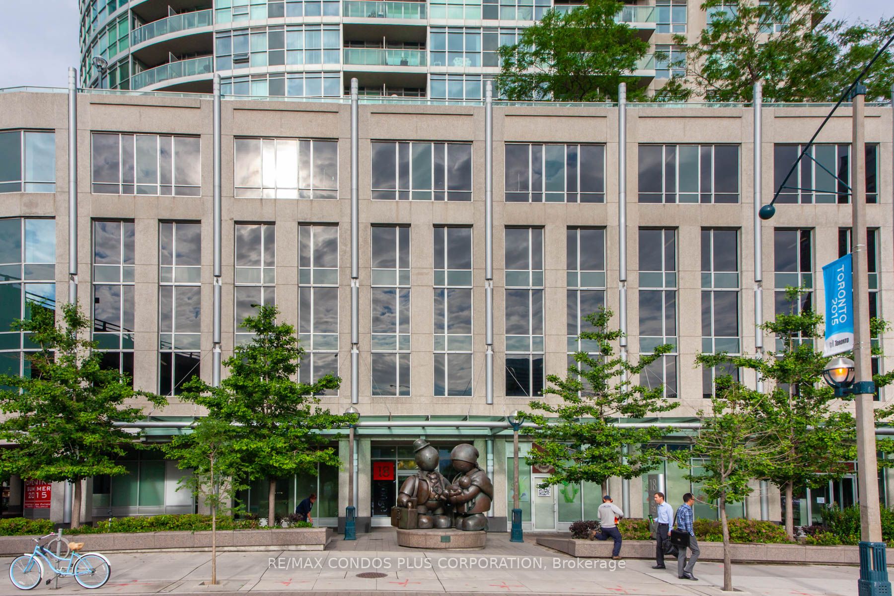 18 Yonge St, #2106