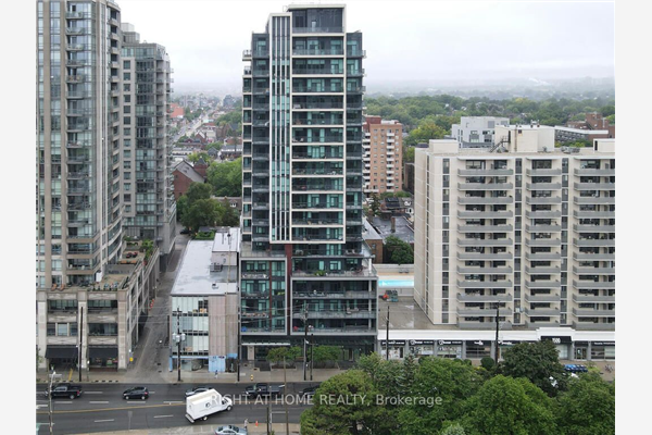 1486 Bathurst St, Toronto