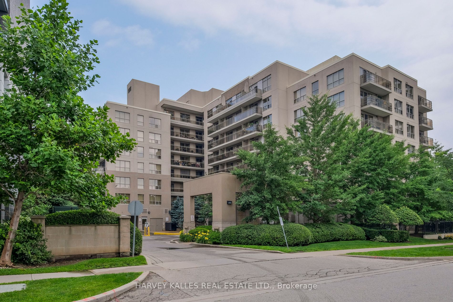 19 Barberry Pl, #407