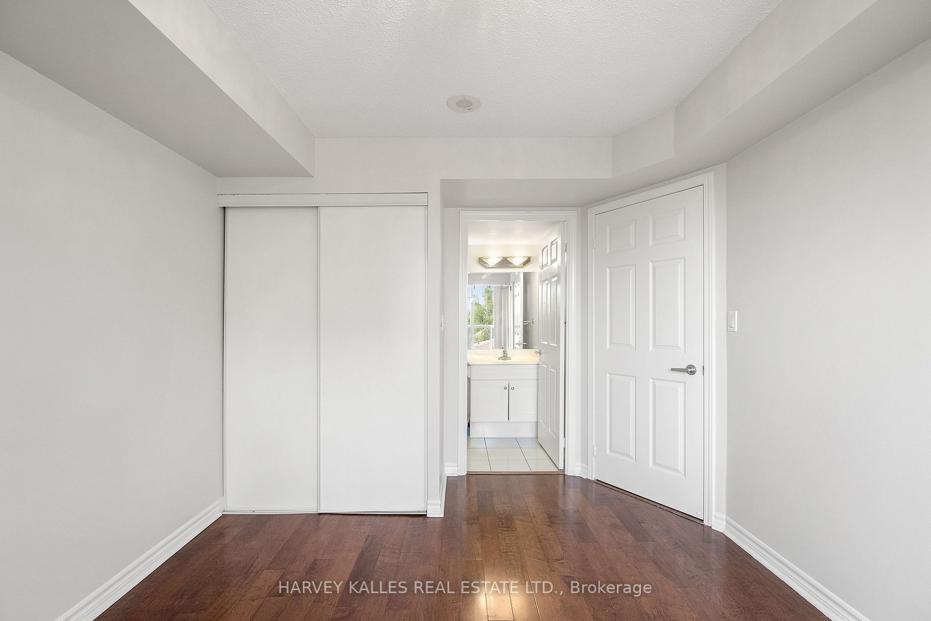 19 Barberry Pl, #407
