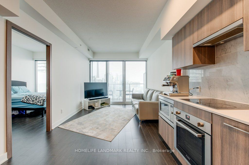 17 Bathurst St, #3911