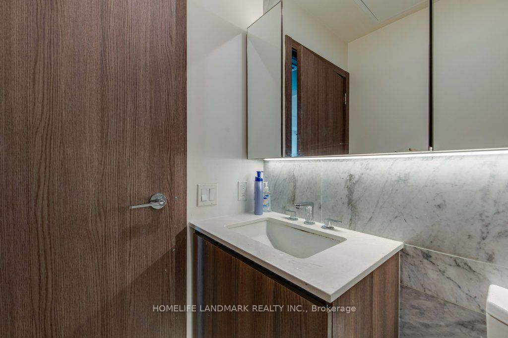 17 Bathurst St, #3911