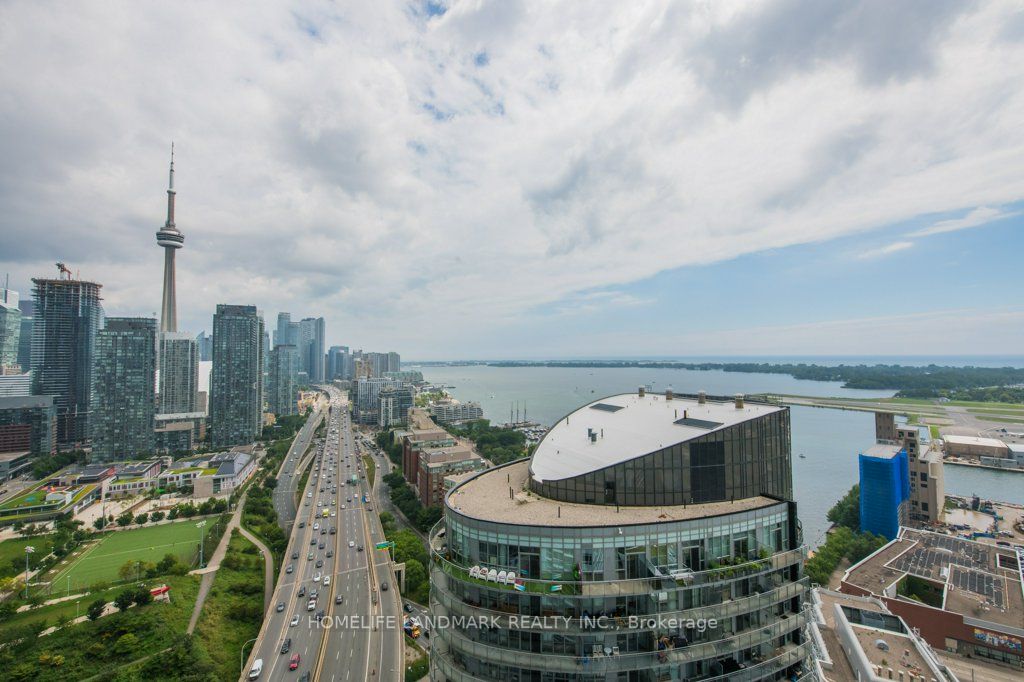 17 Bathurst St, #3911