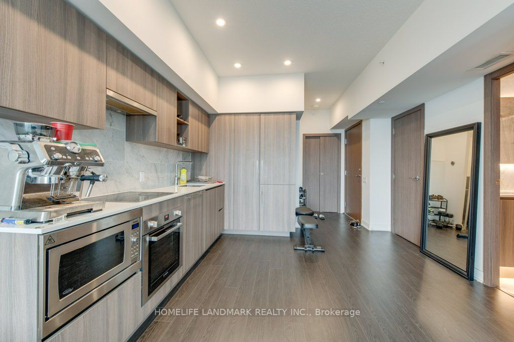 17 Bathurst St, #3911