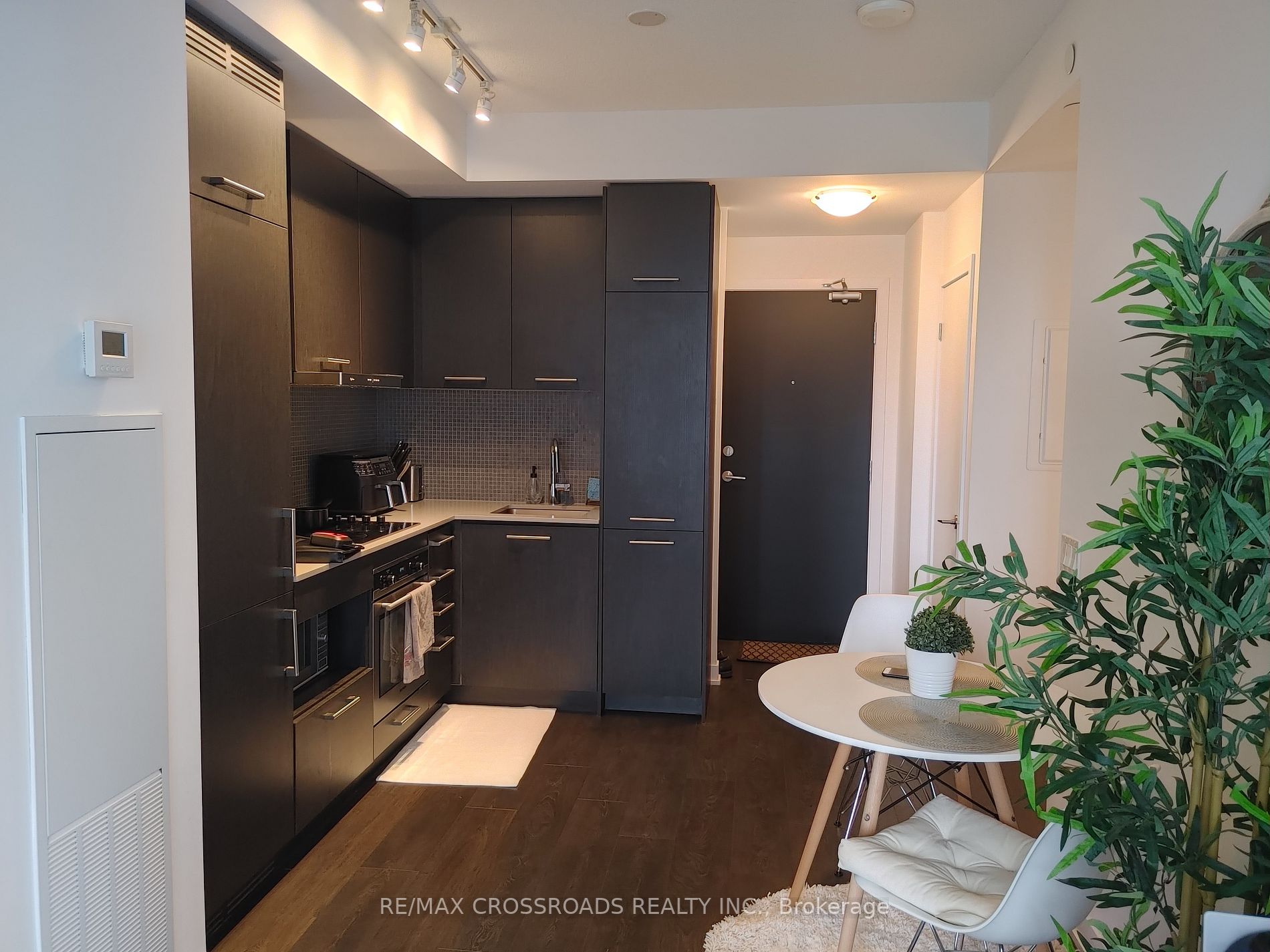 87 Peter St, #3216
