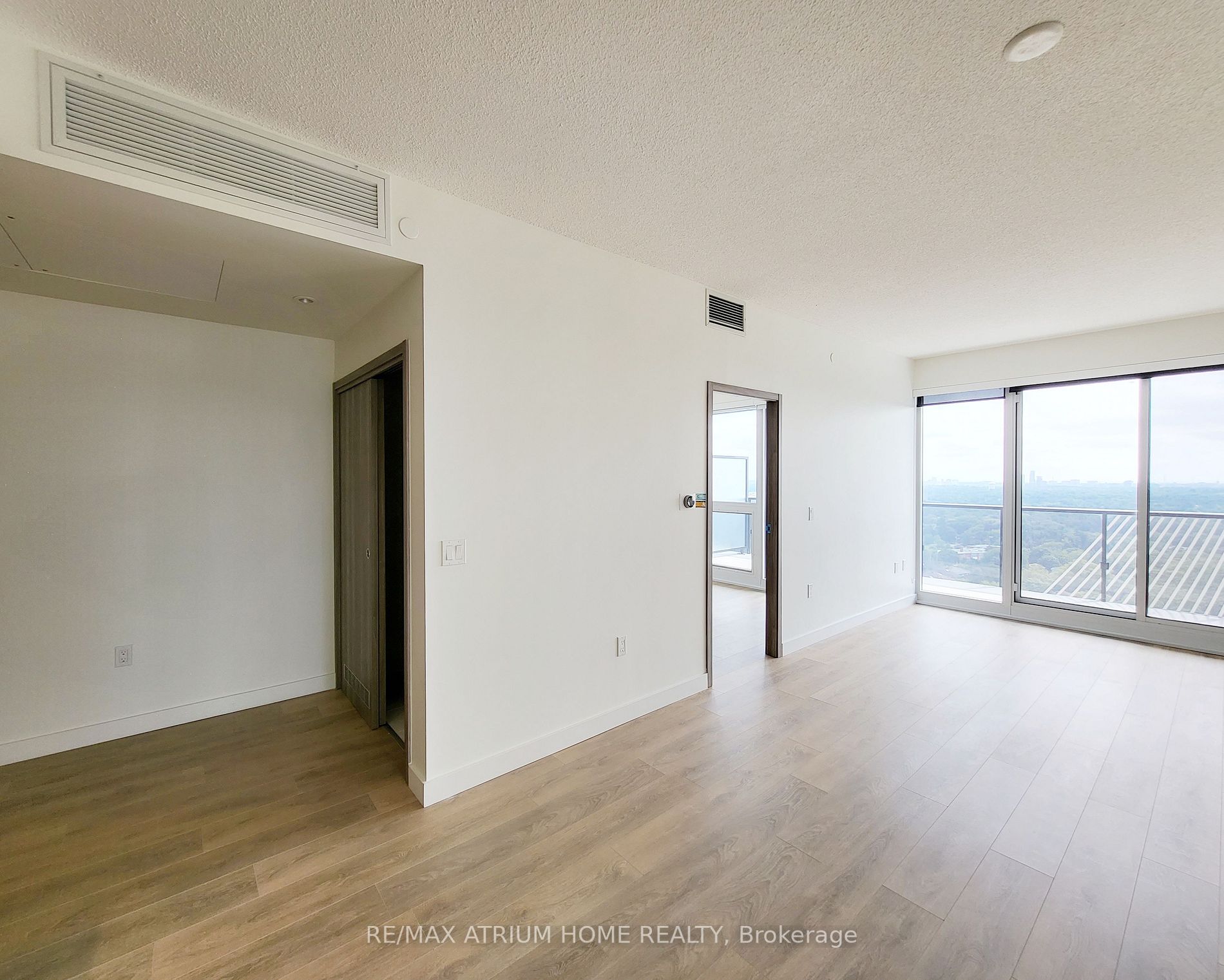 85 Mcmahon Dr, #2803