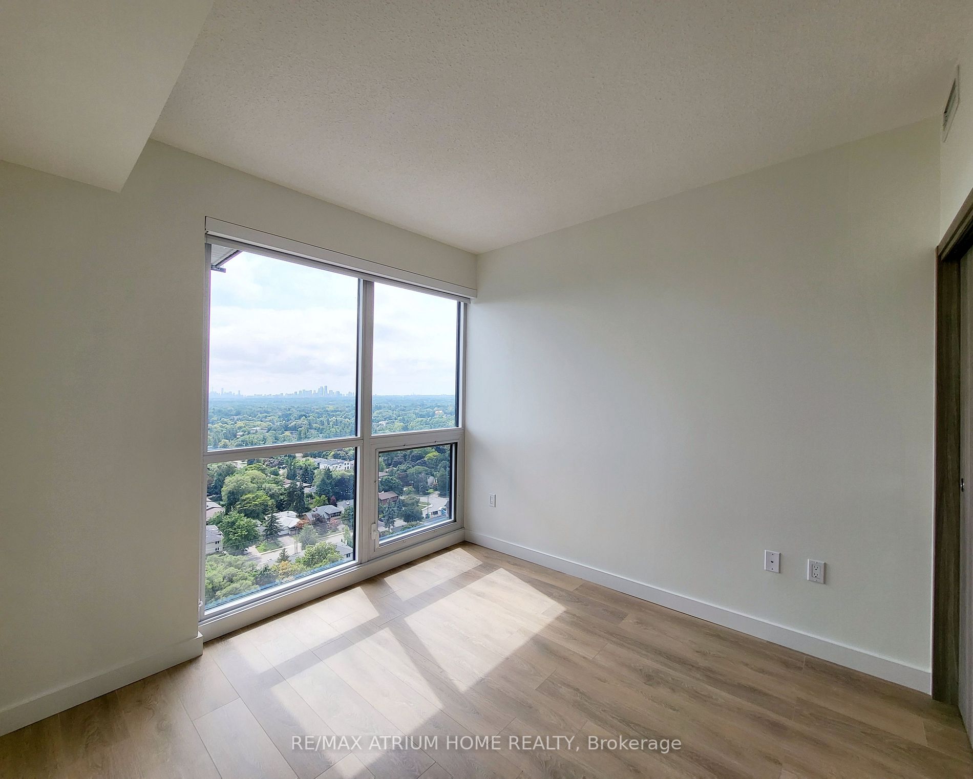 85 Mcmahon Dr, #2803