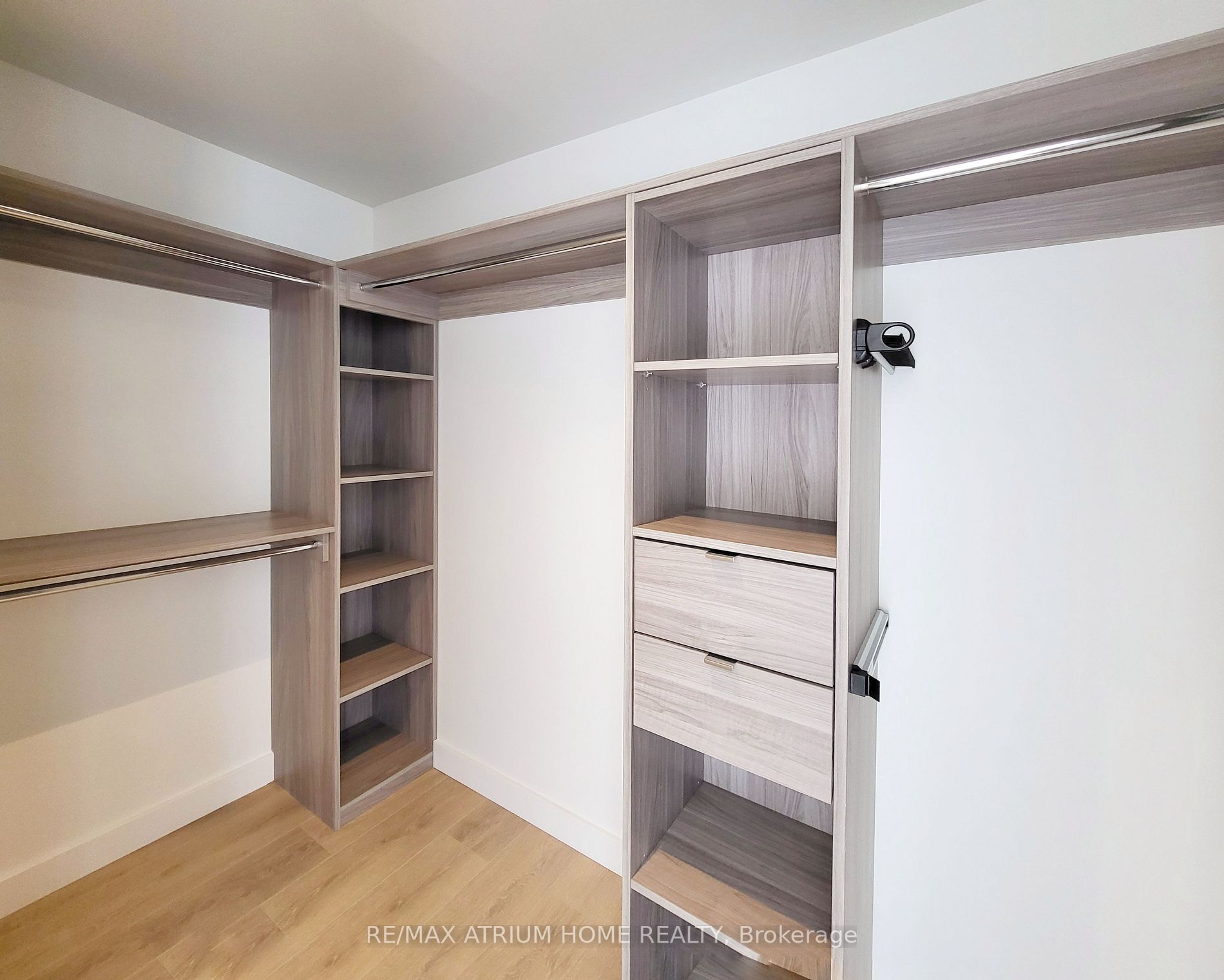 85 Mcmahon Dr, #2803