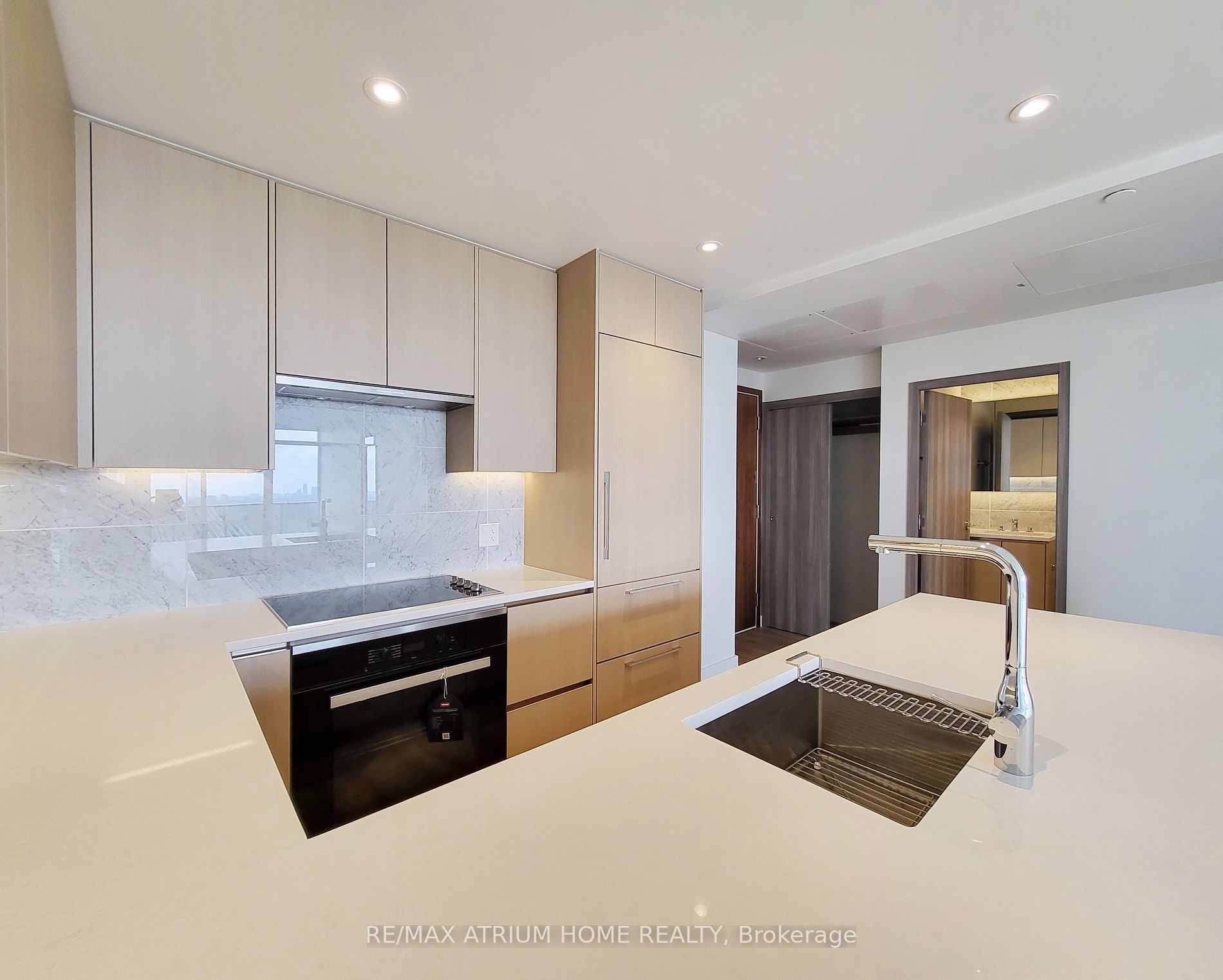 85 Mcmahon Dr, #2803