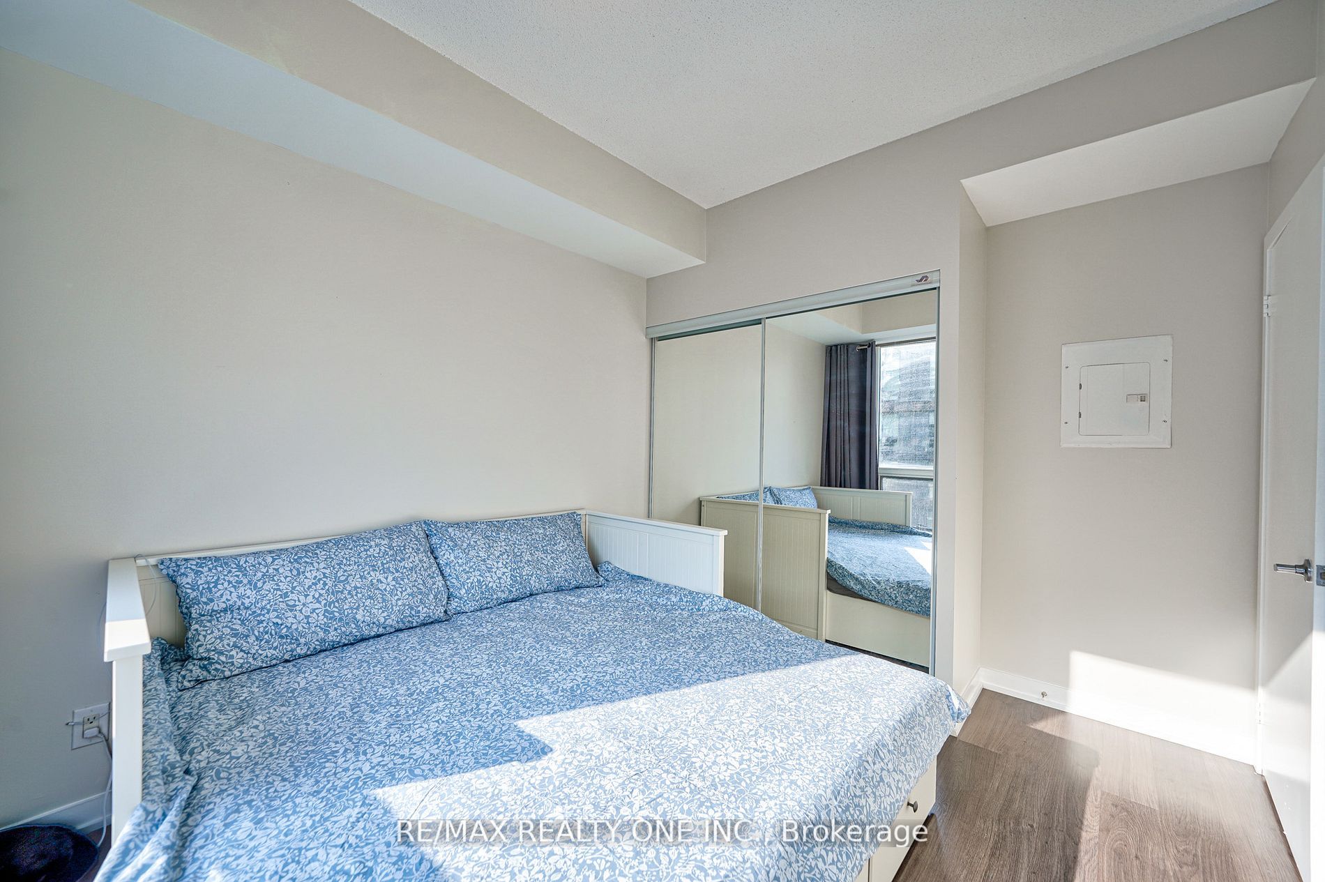 225 Sackville St, #604