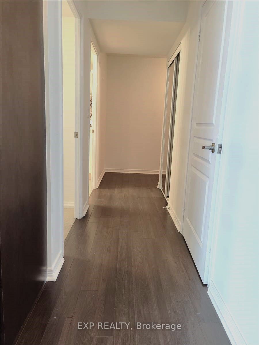 352 Front St W, #417