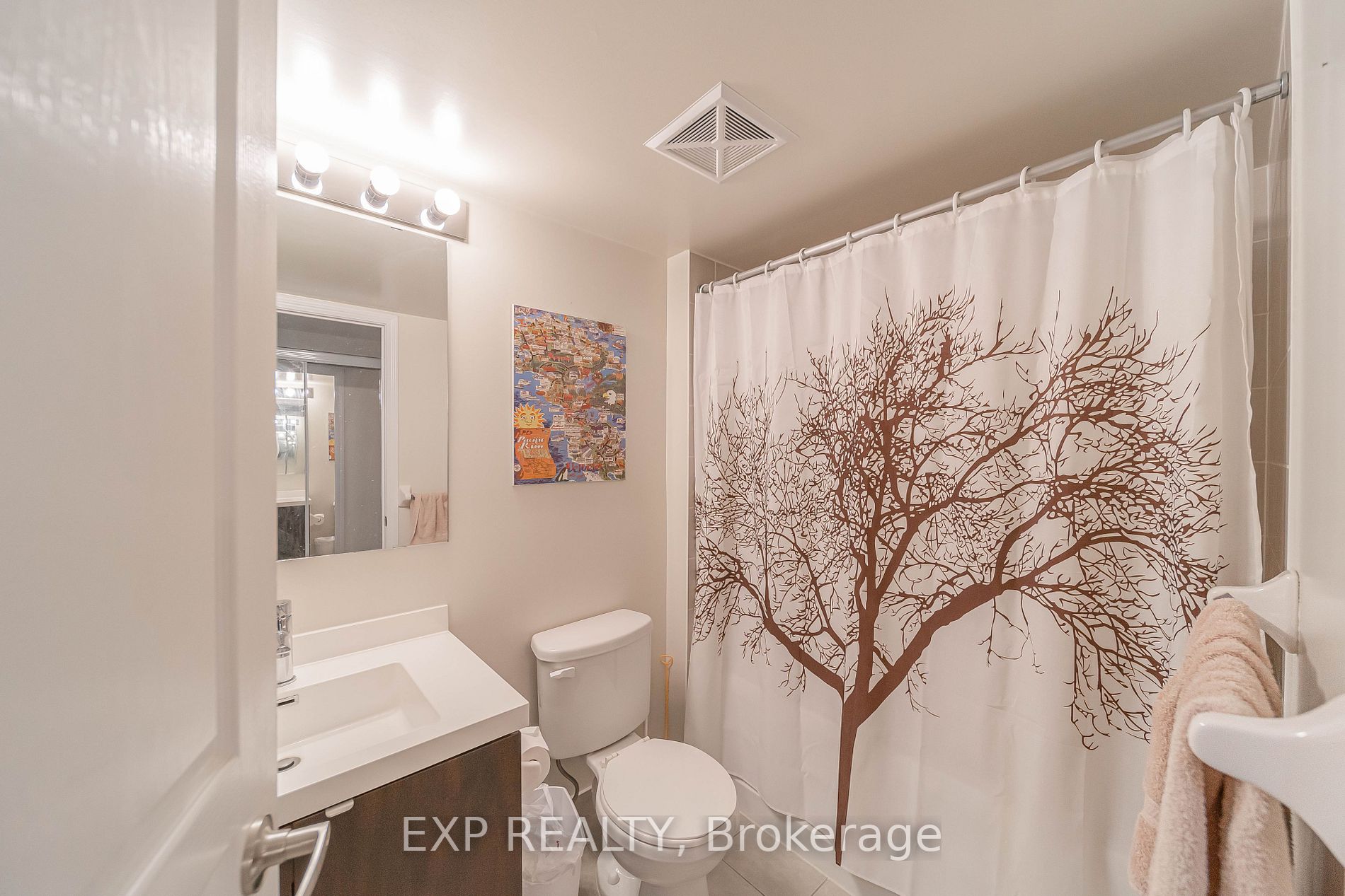 352 Front St W, #417