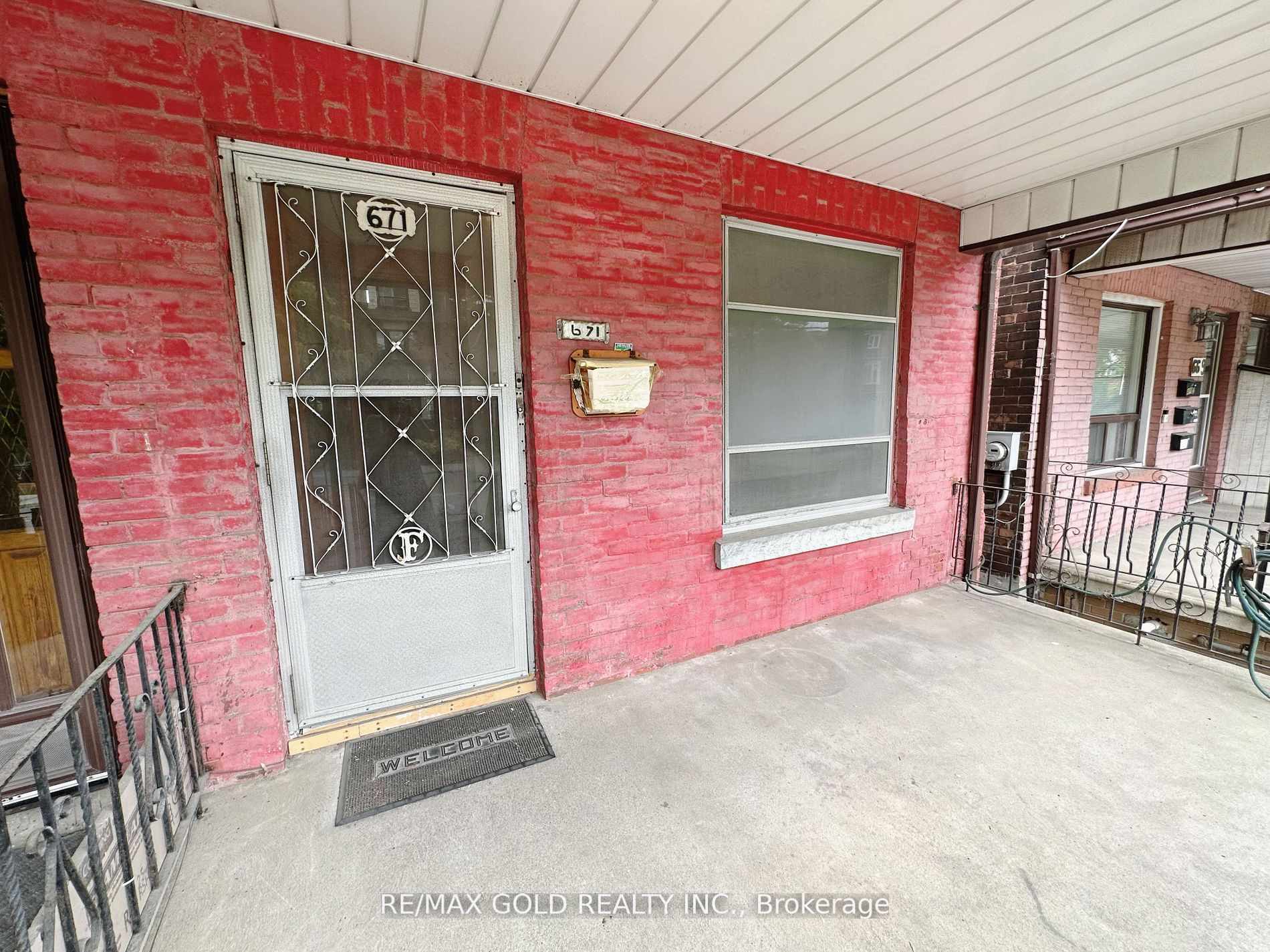 671 Ossington Ave