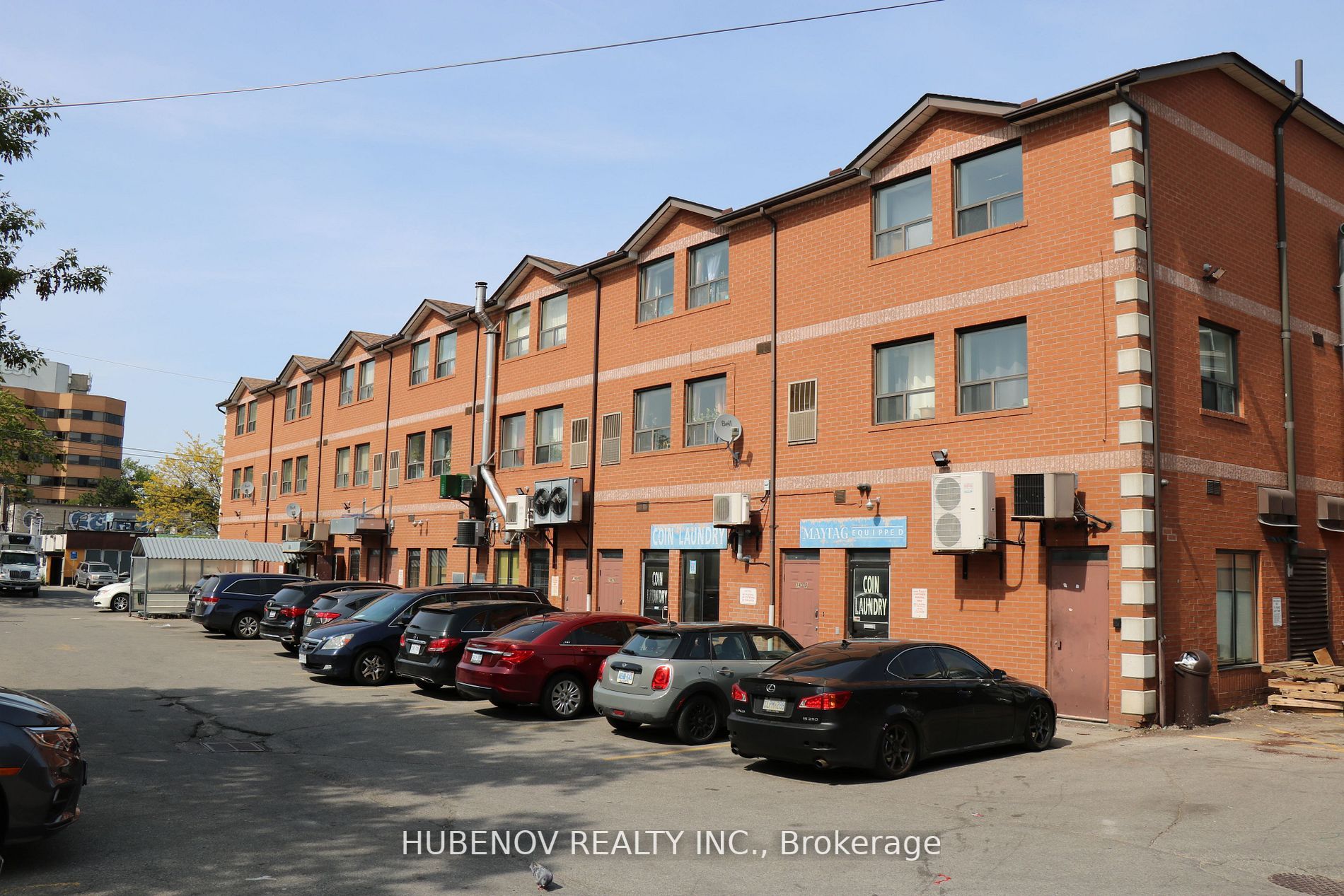 3460 Bathurst St