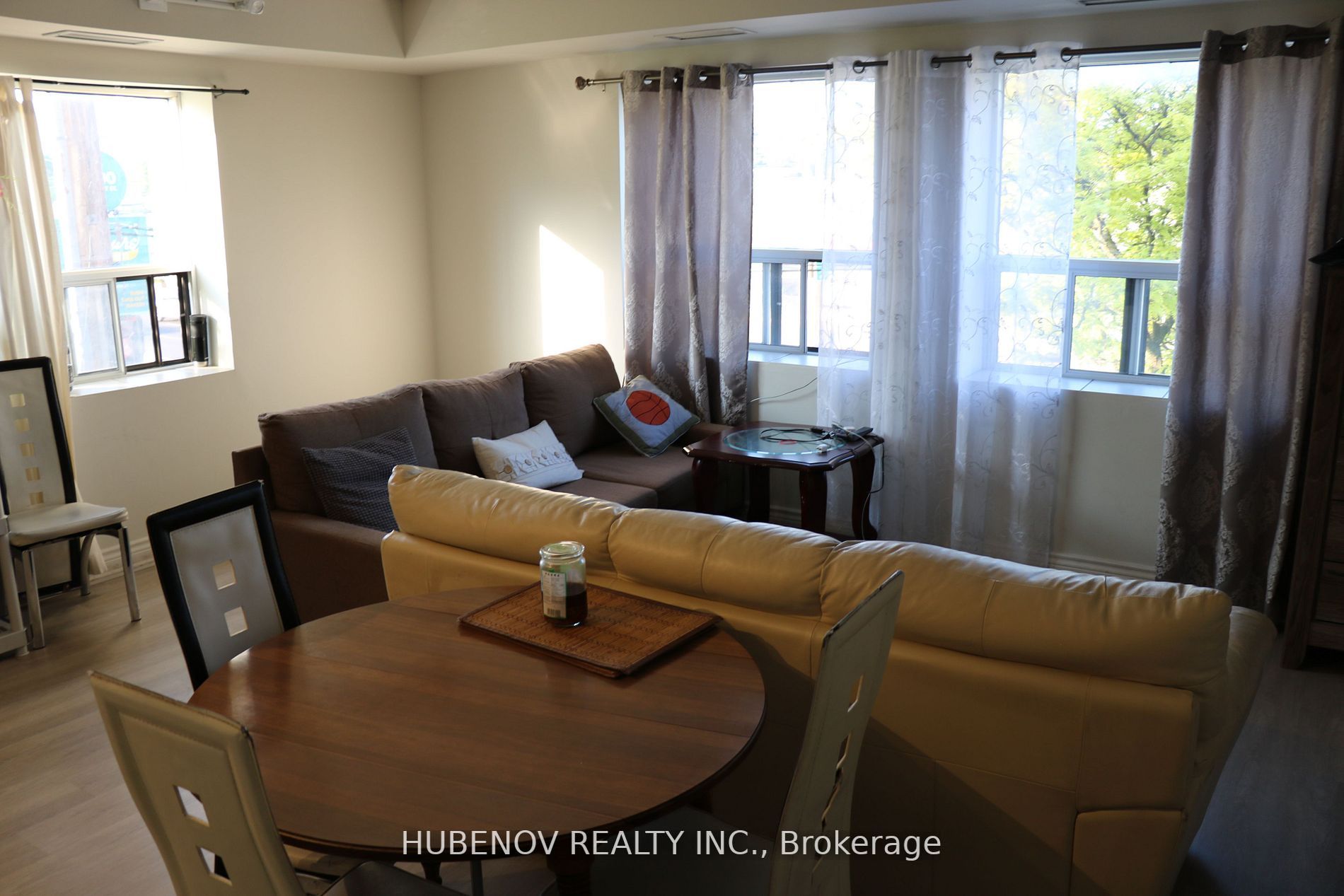 3460 Bathurst St