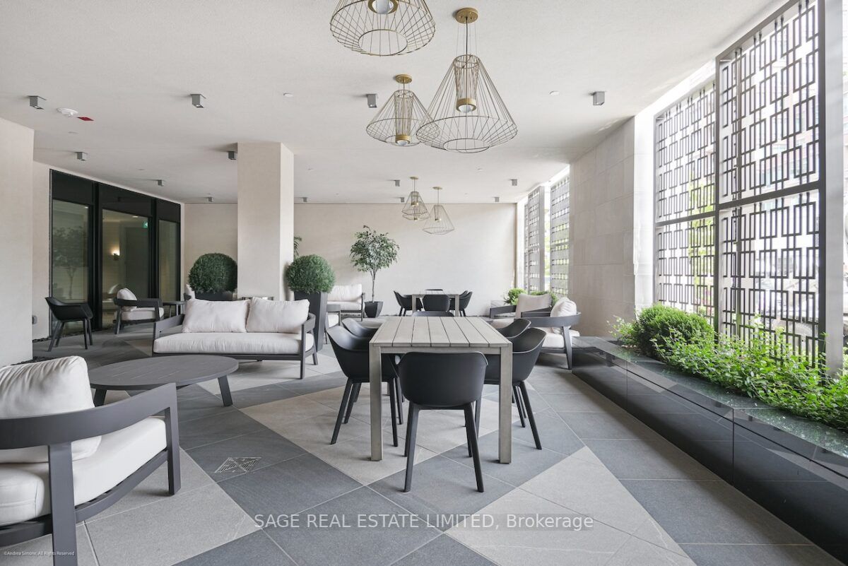 1 Forest Hill Road, #201