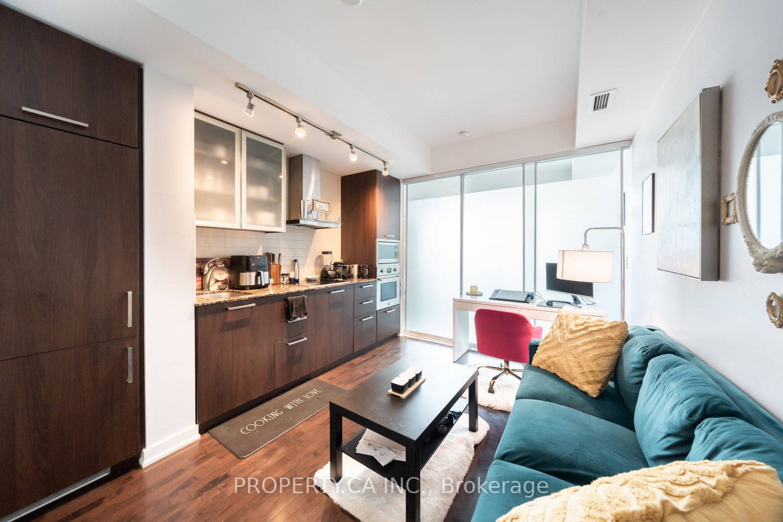 12 York St, #3408