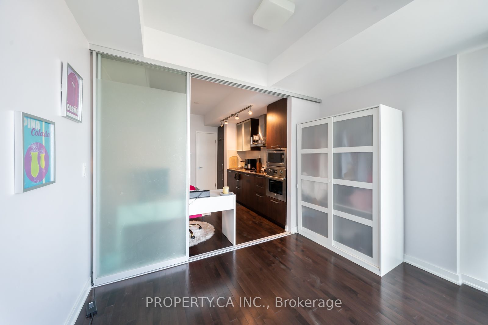 12 York St, #3408