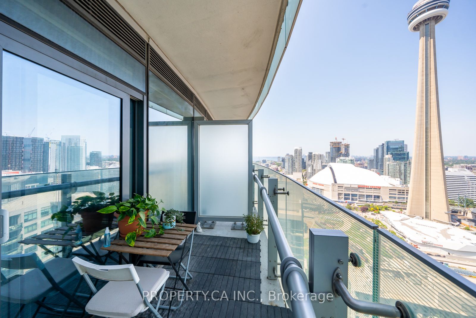 12 York St, #3408