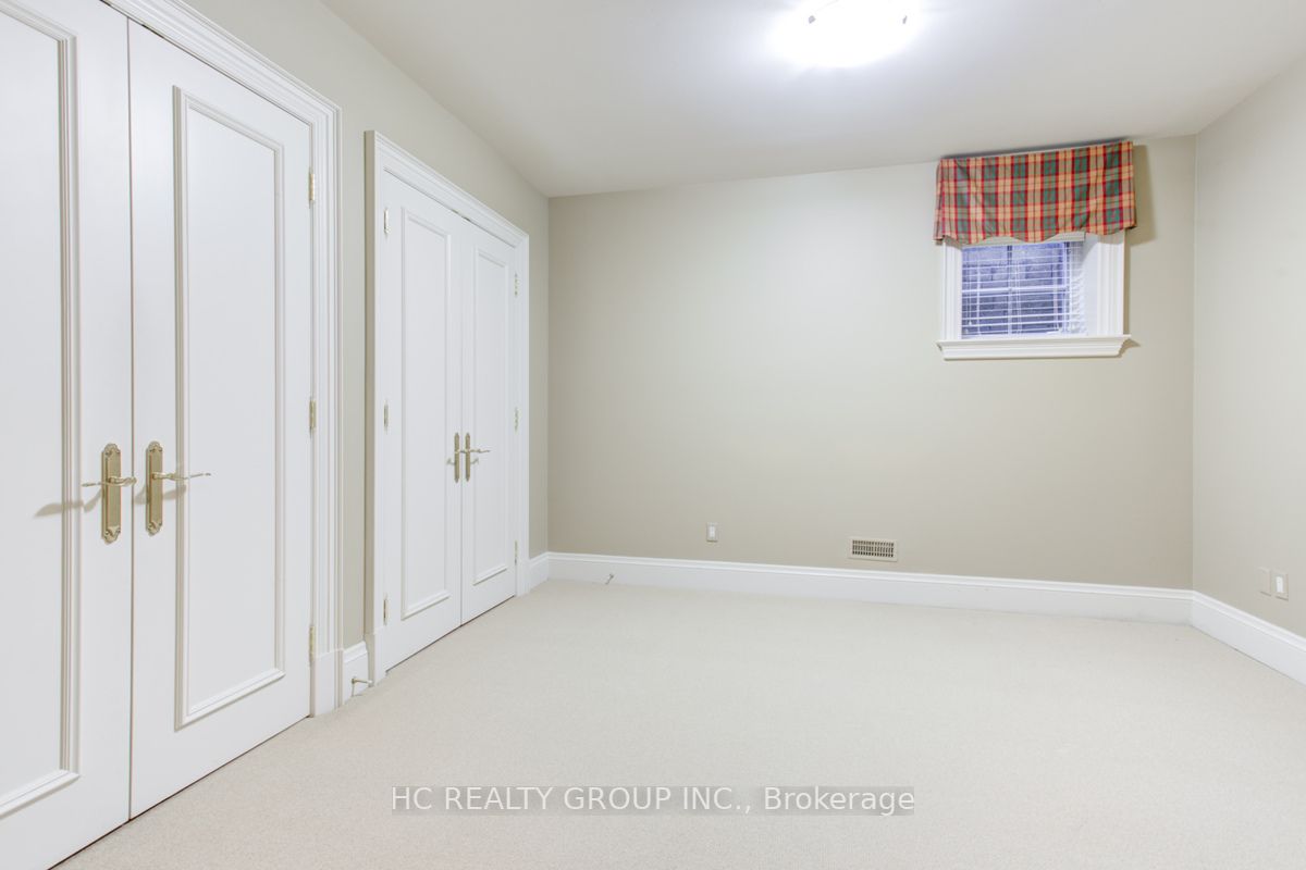 17 Blanchard Rd