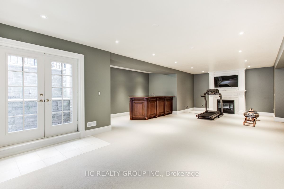 17 Blanchard Rd