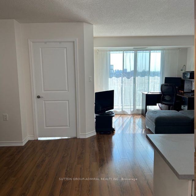 920 Sheppard Ave W, #605